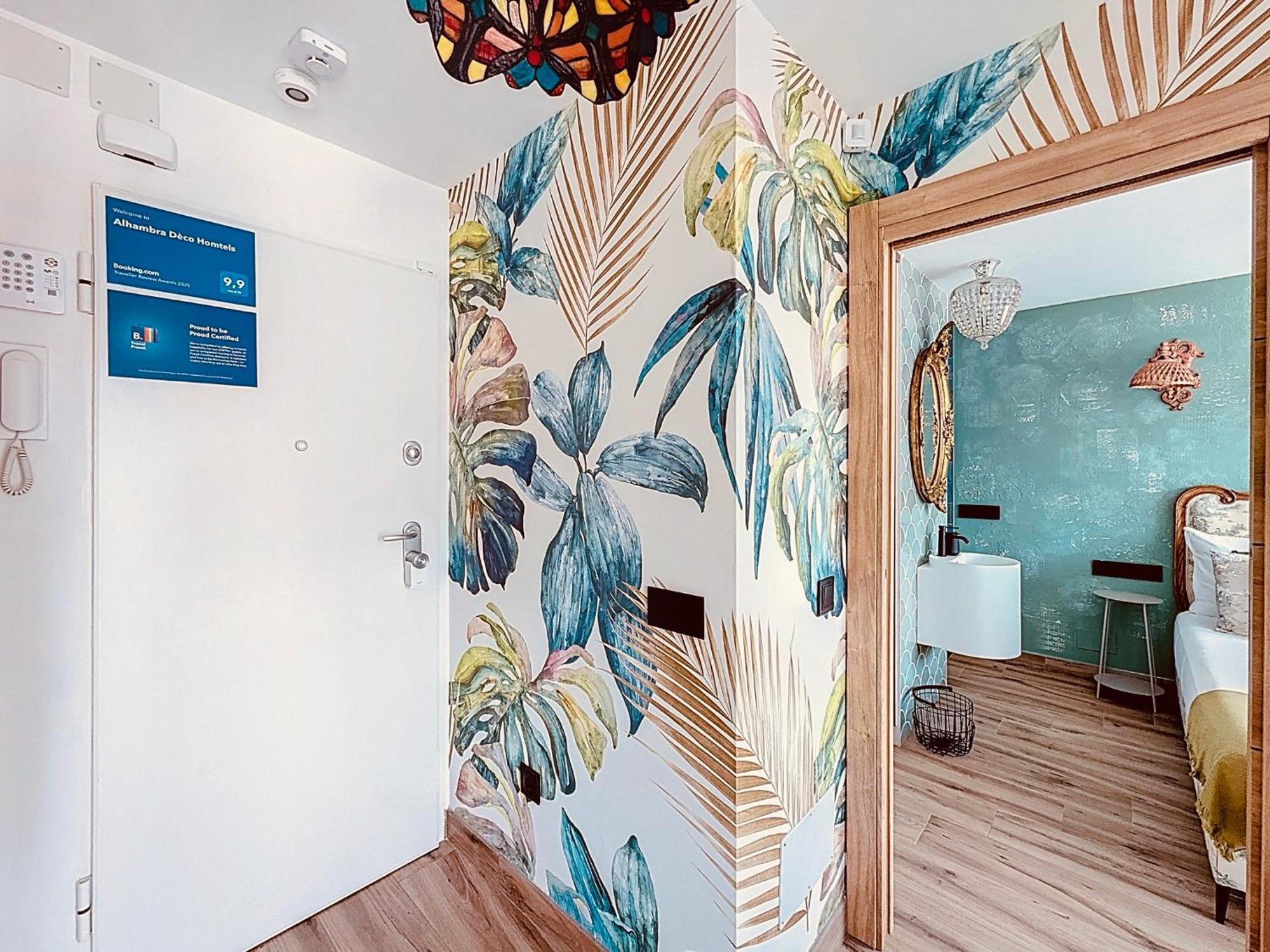 Alhambra Deco Homtels Apartment Torremolinos Luaran gambar
