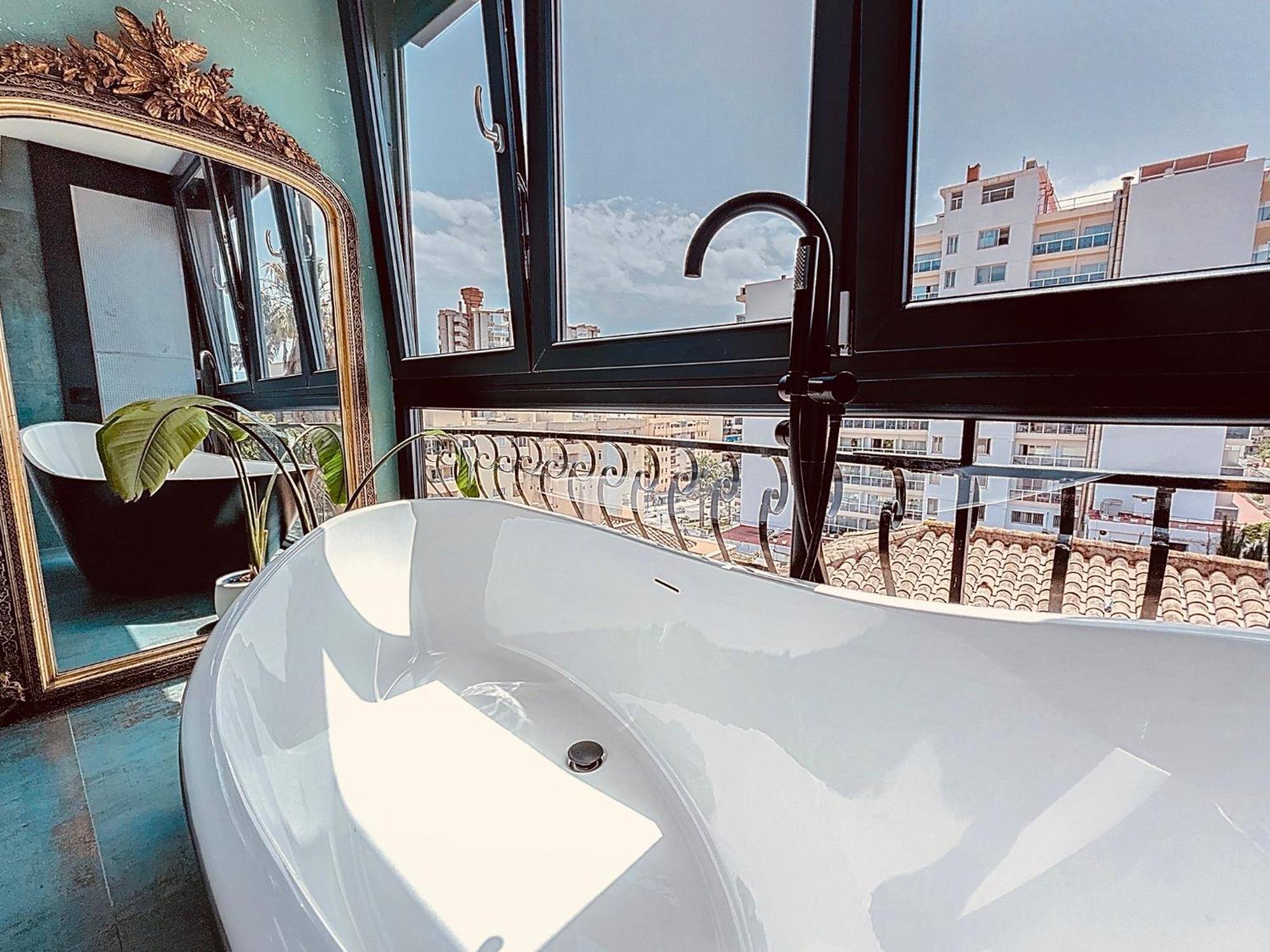 Alhambra Deco Homtels Apartment Torremolinos Luaran gambar
