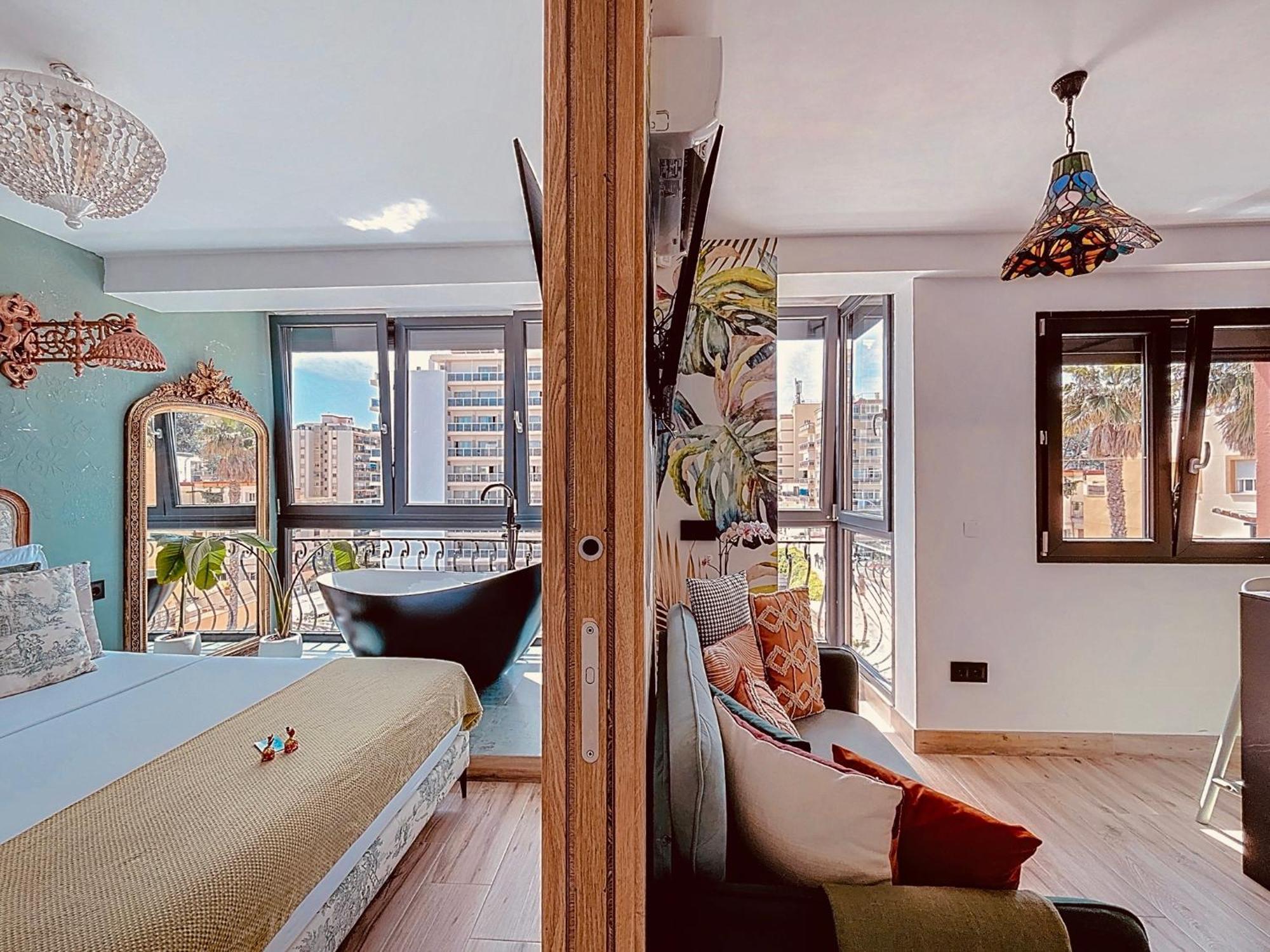 Alhambra Deco Homtels Apartment Torremolinos Luaran gambar