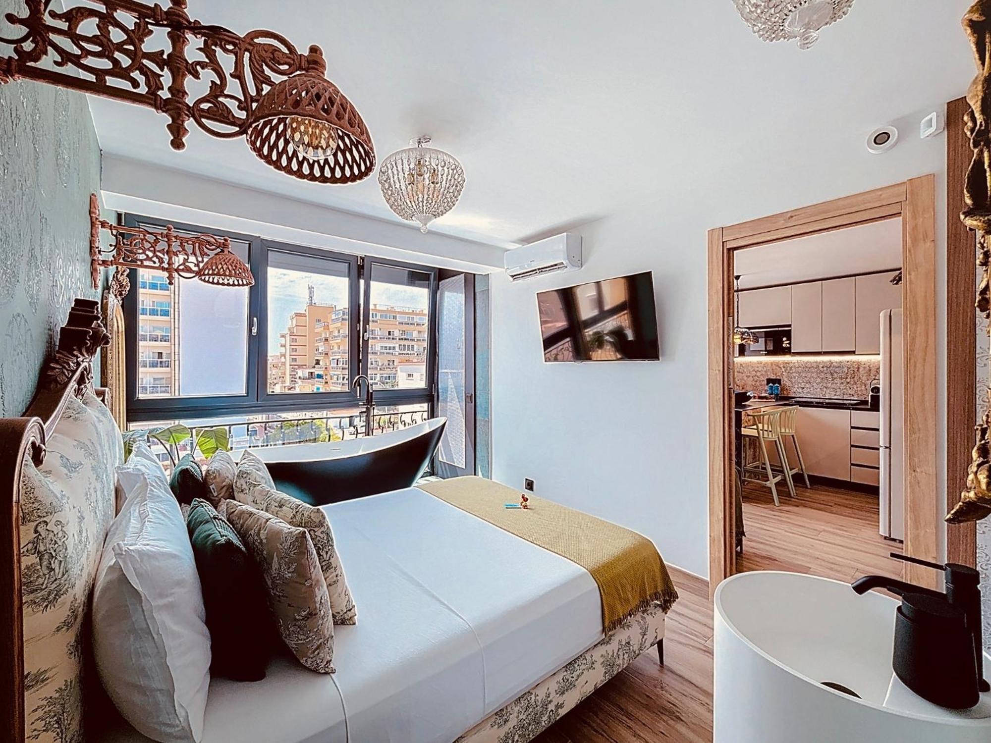 Alhambra Deco Homtels Apartment Torremolinos Luaran gambar